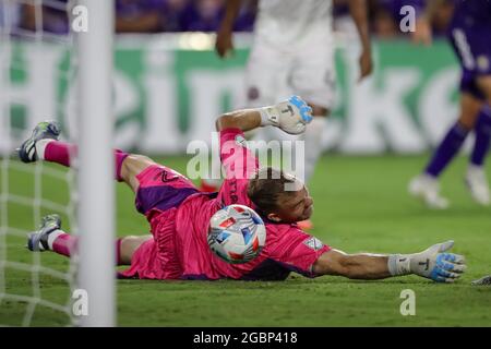 4 agosto 2021: Il portiere di Inter Miami NICK MARSMAN (32) perde un blocco sul gol durante la partita di calcio MLS Orlando City vs Inter Miami all'Exploria Stadium di Orlando, Florida, il 4 agosto 2021. (Immagine di credito: © Cory Knowlton/ZUMA Press Wire) Foto Stock