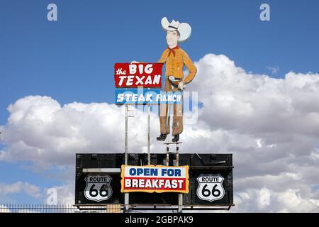 Geografia / viaggio, Stati Uniti, Texas, Amarillo, Big Texan bistecca, Route 66, Amarillo, Texas, INFORMAZIONI-DIRITTI-AGGIUNTIVI-DI-AUTORIZZAZIONE-NON-DISPONIBILI Foto Stock