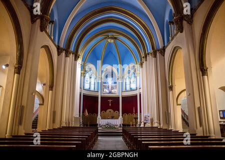 All'interno del Santuario di Núria nella valle di Vall de Núria, Pirenei, Catalogna settentrionale, Spagna, Europa Foto Stock