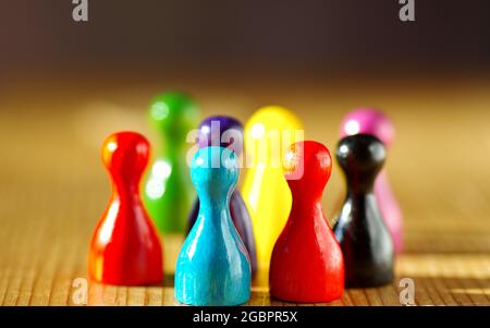 Gruppo di personaggi di gioco colorati Foto Stock