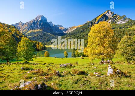 Geografia / viaggio, Svizzera, Obersee (Lago superiore), Bruennelistock, 2133 m, GLARUS, NON-USO-ESCLUSIVO-PER-CARTOLINA-BIGLIETTI-AUGURI-PIEGHEVOLI-USO-CARTOLINA Foto Stock