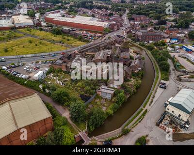 Immagini di segnalazione aerea di enormi quantità di ribaltamento del mosca sul sito ex della ceramica Stoke sul Trent Staffordshire Drone Housing Planning concesso per il 40 Foto Stock