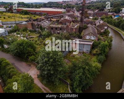 Immagini di segnalazione aerea di enormi quantità di ribaltamento del mosca sul sito ex della ceramica Stoke sul Trent Staffordshire Drone Housing Planning concesso per il 40 Foto Stock