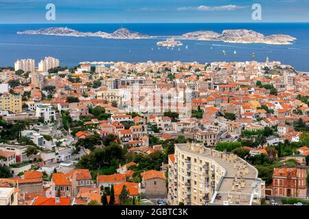 Vista aerea della città If isola e il Mar Mediterraneo in una giornata di sole. Marsiglia. Francia. Foto Stock