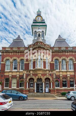 Grantham, Lincolnshire, Regno Unito la Guildhall su St Peters Hill Foto Stock