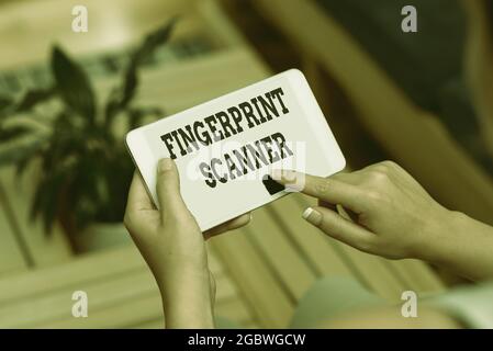 Didascalia concettuale scanner per impronte digitali. Idea aziendale utilizzare l'impronta digitale per la convalida biometrica per concedere l'accesso alle funzionalità di chiamata vocale e video Foto Stock