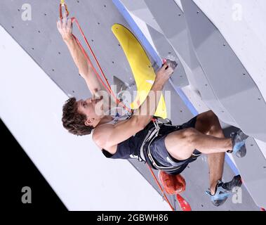 Tokyo, Giappone. 5 agosto 2021. Nathaniel Coleman degli Stati Uniti compete durante la finale combinata degli uomini di arrampicata sportiva ai Giochi Olimpici di Tokyo 2020, in Giappone, il 5 agosto 2021. Credit: Chen Jianli/Xinhua/Alamy Live News Foto Stock