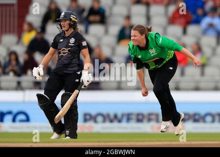 Manchester, Regno Unito. 05 agosto 2021. Anya Shrubocce per Southern Brave a Manchester, Regno Unito, il 8/5/2021. (Foto di Conor Molloy/News Images/Sipa USA) Credit: Sipa USA/Alamy Live News Foto Stock