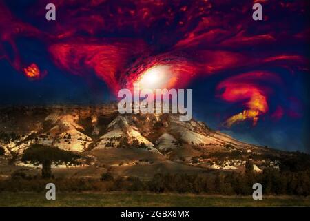 Un oggetto di energia sopra Table Mountain. La Wormhole e la transizione ad un'altra dimensione fantasy. Elementi di questa immagine forniti dalla NASA Foto Stock