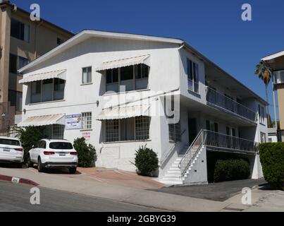 West Hollywood, California, USA 5 agosto 2021 UNA visione generale dell'ex residenza/casa dei membri della Motley Crue Band vince Neil, Tommy Lee, Nikki Sixx al 1124 N. Clark Street il 5 agosto 2021 a West Hollywood, California, USA. Foto di Barry King/Alamy Stock foto Foto Stock