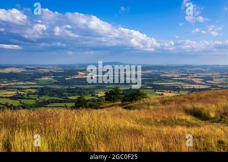 Le viste spettacolari dalla cima del Wrekin sulle Shropshire Hills West Midlands Foto Stock