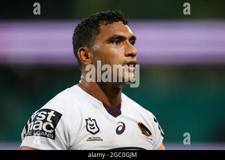 SYDNEY, AUSTRALIA - MAGGIO 22: Tevita Pangai Jnr dei Broncos guarda durante il round undici NRL match tra i Sydney Rooster e Brisbane Broncos al Sydney Cricket Ground il 22 maggio 2021 a Sydney, Australia. Credit: Pete Dovgan/Speed Media/Alamy Live News Foto Stock