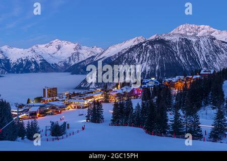 FRANCIA, SAVOIA (73), SAINT-BON-TARENTAISE, COURCHEVEL 1850 DI NOTTE Foto Stock