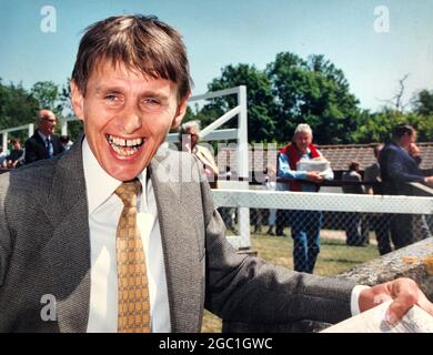 Un ritratto esclusivo di Willie Carson OBE di David Cole realizzato nel 1980. Willie Carson è stato campione britannico Jockey cinque volte (1972, 1973, 1978, 1980 e 1983). (b 16/11/1942) Foto Stock