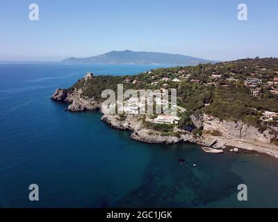 Italia, Toscana, provincia di Grosseto, Ansedonia, veduta aerea della Costa d'Ansedonia Foto © Lorenzo Fiorani/Sintesi/Alamy Stock Foto Foto Stock