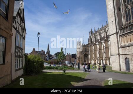 Vista sulla cattedrale di Gloucester e sugli edifici circostanti nel Regno Unito Foto Stock