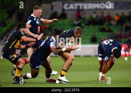 MELBOURNE, AUSTRALIA - 09 APRILE: Kyle Godwin della Western Force viene affrontata durante il round otto Super Rugby AU match tra i ribelli di Melbourne e la Western Force all'AAMI Park il 09 aprile 2021 a Melbourne, Australia. Credit: Dave Hewison/Speed Media/Alamy Live News Foto Stock