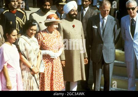 Regina Elisabetta II e Principe Filippo in India con Indira Gandhi nel 1983 - Foto Stock