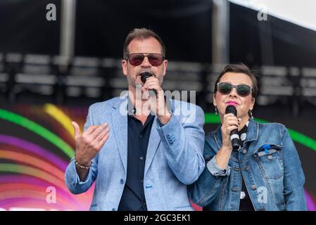 Martin & su di radio Essex presenta al festival di musica Fantasia a Maldon, Essex, Regno Unito. Martin Day e su Harrison, colazione spettacolo DJ Foto Stock