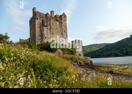 Castello di Eilean Donan vicino a Dornie Scozia Foto Stock