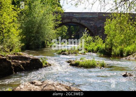 Il fiume Tyne a East Linton, East Lothian, Scozia Foto Stock