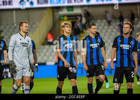 I giocatori del club si sono sfidati dopo una partita di calcio tra il Club Brugge e Cercle Brugge, venerdì 06 agosto 2021 a Brugge, il giorno 3 del 2021-2022' J. Foto Stock