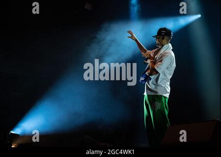 Wilderness Festival, Oxfordshire, Regno Unito. 6 agosto 2021. Loyle Carner suona il Wilderness Festival venerdì sera, mentre l'evento inizia nel suo 10 ° anno. E 'stato rinviato nel 2020 a causa di Covid, ma è stato in grado di Passi pure nel 2021 con rigorosi test in atto. Credit: Andrew Walmsley/Alamy Live News Foto Stock