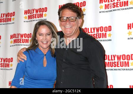 Los Angeles, California. 4 agosto 2021. Erin Murphy, Anson Williams in presenza per l'Hollywood Museum riapre al pubblico, 1660 N. Highland Ave, Los Angeles, CA 4 agosto 2021. Credit: Priscilla Grant/Everett Collection/Alamy Live News Foto Stock