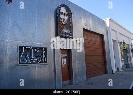 Lili Lakich Neon Art Studio. Il quartiere delle Arti. Centro di Los Angeles, California, Stati Uniti Foto Stock