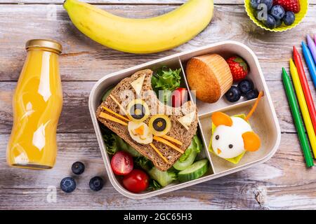 Colazione di ritorno a scuola Foto Stock