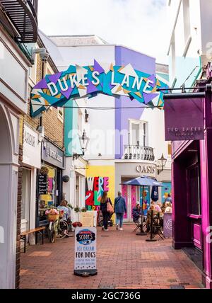 La strada dello shopping alla moda Dukes's Lane a Brighton Sussex UK Foto Stock