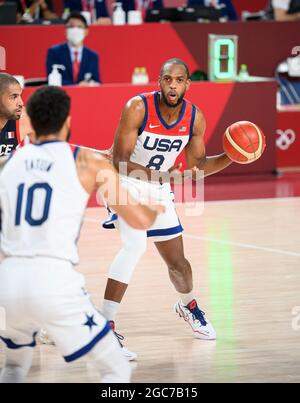 Tokyo, Giappone. 07 agosto 2021. Khris MIDDLETON (USA), azione individuale con palla, azione, Francia (fra) - Stati Uniti d'America (USA) 82:87, basket, finale maschile, finale maschile di basket, su 07.08.2021 Giochi Olimpici estivi 2020, dal 23.07. - 08.08.2021 a Tokyo/Giappone. Credit: dpa/Alamy Live News Foto Stock