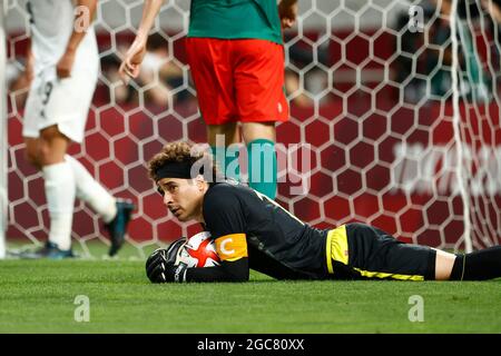 Tokyo, Giappone. 06 agosto 2021. Guillermo OCHOA (MEX), azione individuale con palla, azione, Messico MEX - Giappone JPN 3: 1, Calcio, Bronzo, gioco per il terzo posto, uomini, piccola finale, Football Men medaglia di bronzo Match al Saitama Stadium 08/06/2021 Olimpiadi estive 2020, dal 07/23 al 08.08.2021 a Tokyo/Giappone. Credit: dpa/Alamy Live News Foto Stock