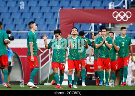 Tokyo, Giappone. 06 agosto 2021. Team Messico entra nello stadio, Messico MEX - Giappone JPN 3: 1, Calcio, Bronzo, gioco per il 3 ° posto, uomini, piccola finale, uomini di calcio medaglia di bronzo al Saitama Stadium 06.08.2021 Olimpiadi estive 2020, dal 23.07. - 08.08.2021 a Tokyo/Giappone. Credit: dpa/Alamy Live News Foto Stock