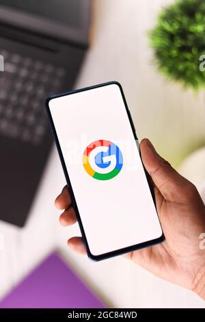 Assam, India - 6 agosto 2021 : il logo di Google go sull'immagine di riserva dello schermo del telefono. Foto Stock