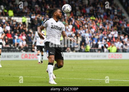 DERBY, REGNO UNITO. 7 AGOSTO Colin Kazim-Richards della contea di Derby durante la partita del campionato Sky Bet tra la contea di Derby e la città di Huddersfield al Pride Park, Derby sabato 7 agosto 2021. (Credit: Jon Hobley | MI News) Credit: MI News & Sport /Alamy Live News Foto Stock