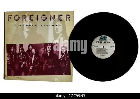 AOR and Rock band, album di musica Foreigner su disco LP con dischi in vinile. Titolo: Copertina dell'album Double Vision Foto Stock