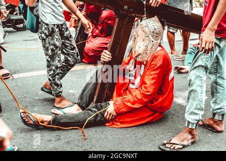 BATAA, FILIPPINE - 09 marzo 2018: Una Santa tradizione Penitensya nelle Filippine Foto Stock