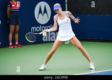 07 agosto 2021: Tereza Martincova (CZE) restituisce il pallone durante la partita di qualificazione WTA National Bank Open allo stadio IGA di Montreal, Quebec. David Kirouac/CSM Foto Stock