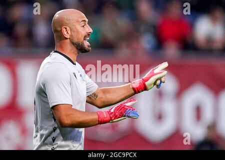 ENSCHEDE, PAESI BASSI - 7 AGOSTO: Portiere Jose Manuel Pepe Reina della SS Lazio durante il preseason friendly Match match tra FC Twente e SS Lazio a De Grolsch veste il 7 agosto 2021 a Enschede, Paesi Bassi (Foto di Jeroen Meuwsen/Orange Pictures) Foto Stock