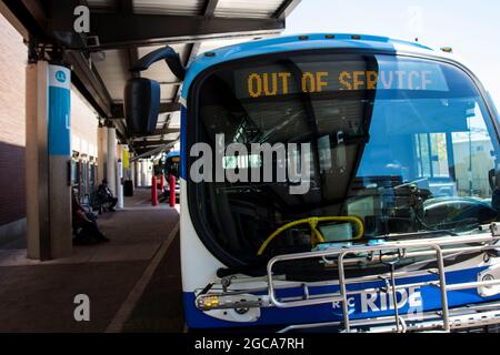 Reno, Stati Uniti. 3 agosto 2021. Un autobus scritto fuori servizio visto durante lo sciopero.Bus driver andare in sciopero dopo le negazioni sindacali fallito. La città è senza mezzi di trasporto pubblico. Credit: SOPA Images Limited/Alamy Live News Foto Stock