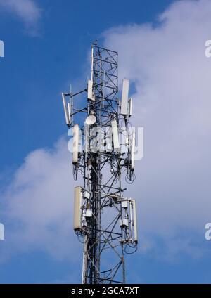 BTS Telecommunication. Una stazione ricetrasmittente di base (BTS) è un'apparecchiatura che facilita la comunicazione wireless Foto Stock