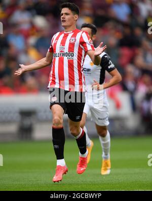 07 agosto 2021 - Brentford v Valencia - Pre-Season friendly - Brentford Community Stadium il Christian Norgaard di Brentford durante la partita al Brentford Community Stadium di Londra. Credito immagine : © Mark Pain / Alamy Live News Foto Stock