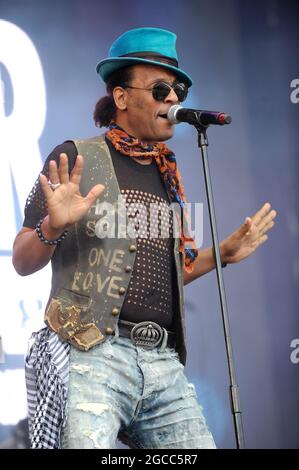 Shalamar si esibisce al Lets Rock Leeds 80s Foto Stock