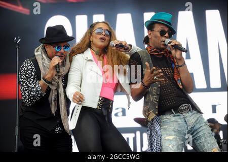 Shalamar si esibisce al Lets Rock Leeds 80s Foto Stock