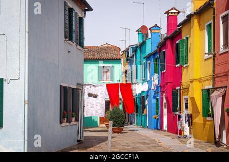 Case colorate a Bruno, Venezia, Italia Foto Stock