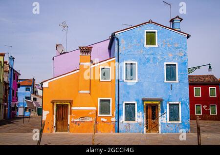 Case colorate a Bruno, Venezia, Italia Foto Stock