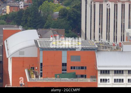 Il piazzale di atterraggio dell'elicottero presso la Leeds General Infirmary Foto Stock