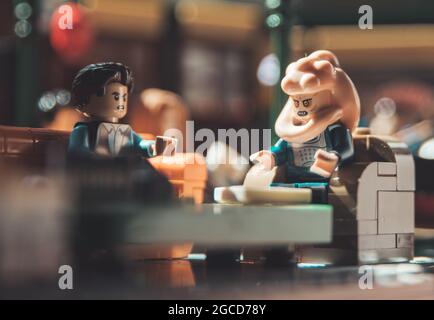 Minifigure LEGO a Central Perk Foto Stock