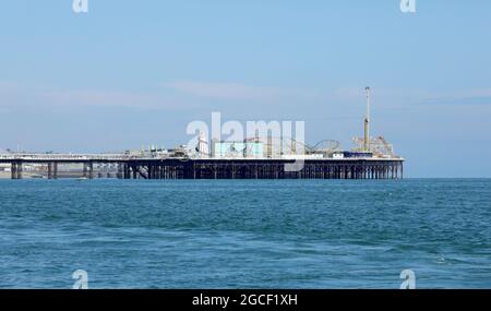 2021 08 04: Vista del molo di Brighton Palace Foto Stock